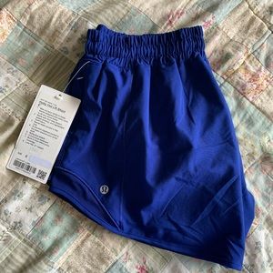 Lululemon hotty hot short II *Long 4"
